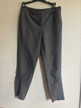 White House Black Market Black & White Chevron Tapered Ankle Pants